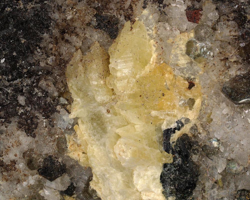 Asbecasite